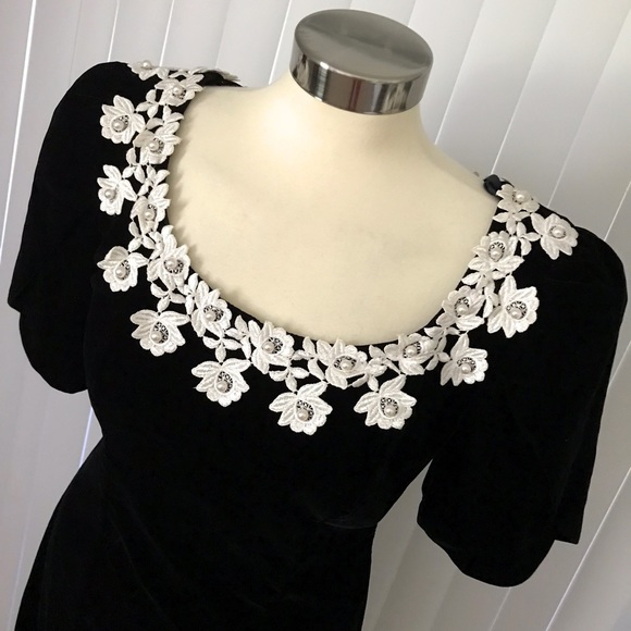 Vintage Cachet by Bari Protas Dress lace & pearls - Picture 5 of 8